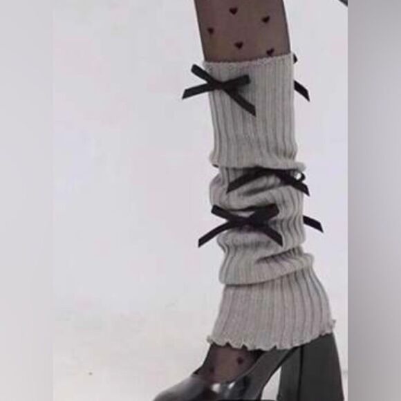 Goth / Lolita Leg Warmers Gray with Black Bows, Feminine soft stretchy - Picture 1 of 2